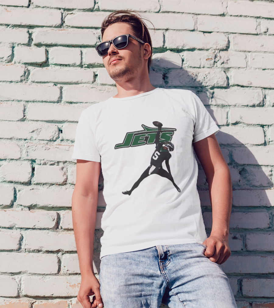 Garrett Wilson 5 New York Jets NFL Player Pose With Jets T-Shirt