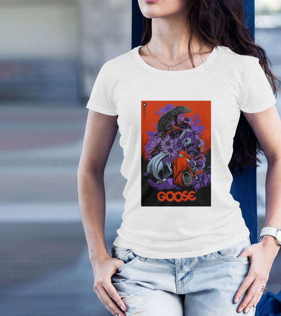 Goose Nov 8 2024 Cincinnati OH Tour Lizard On Purple Flowers T-Shirt
