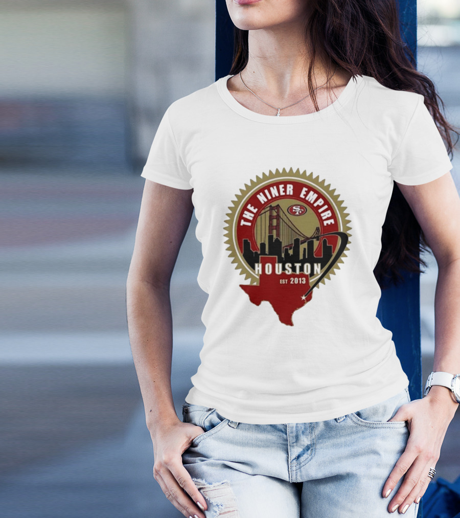 San Francisco 49ers NFL The Niner Empire Houston Est 2013 Golden Gate Bridge Skyline Badge T-Shirt