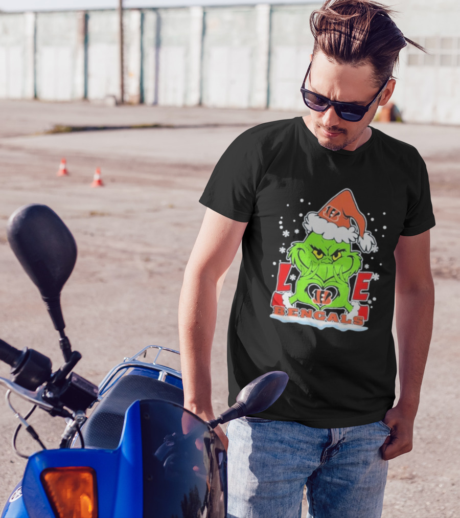 Grinch Love Cincinnati Bengals Christmas Football T-Shirt