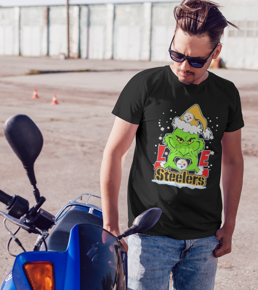 The Grinch Love Steelers Football Christmas T-Shirt