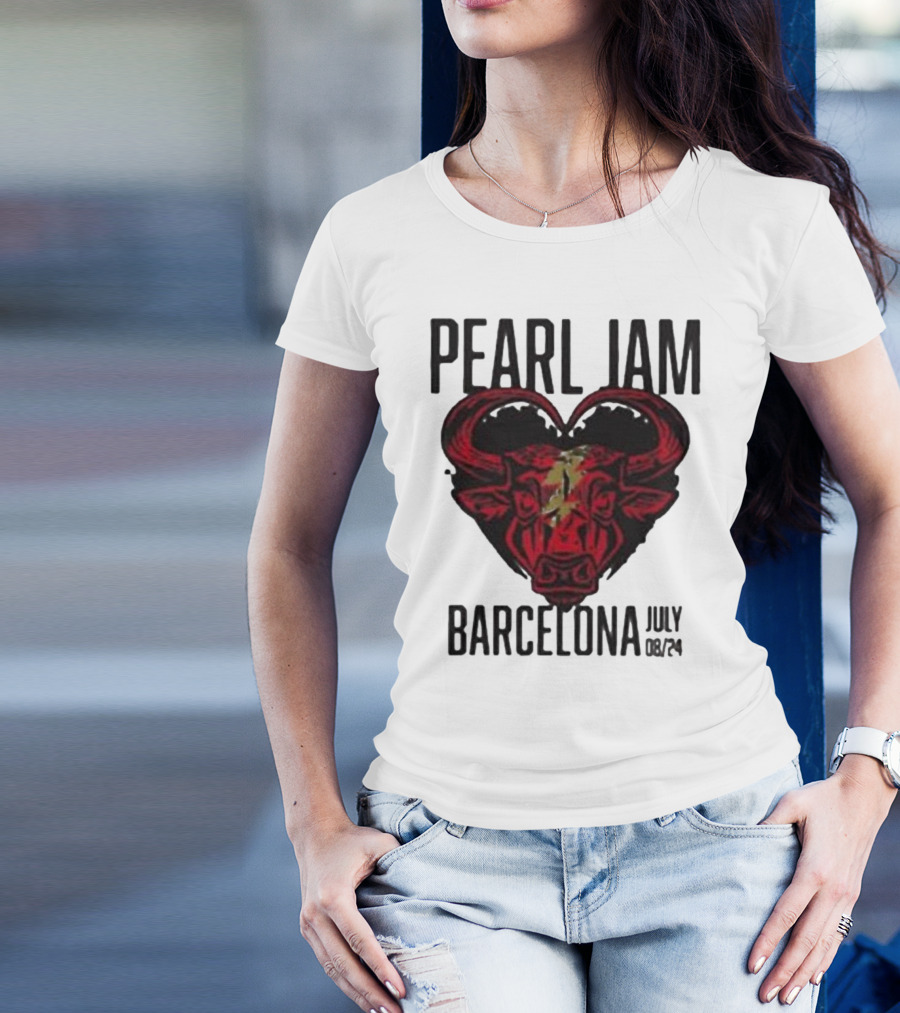 Pearl Jam Barcelona July 08/24 Bull Artwork Concert Event T-Shirt