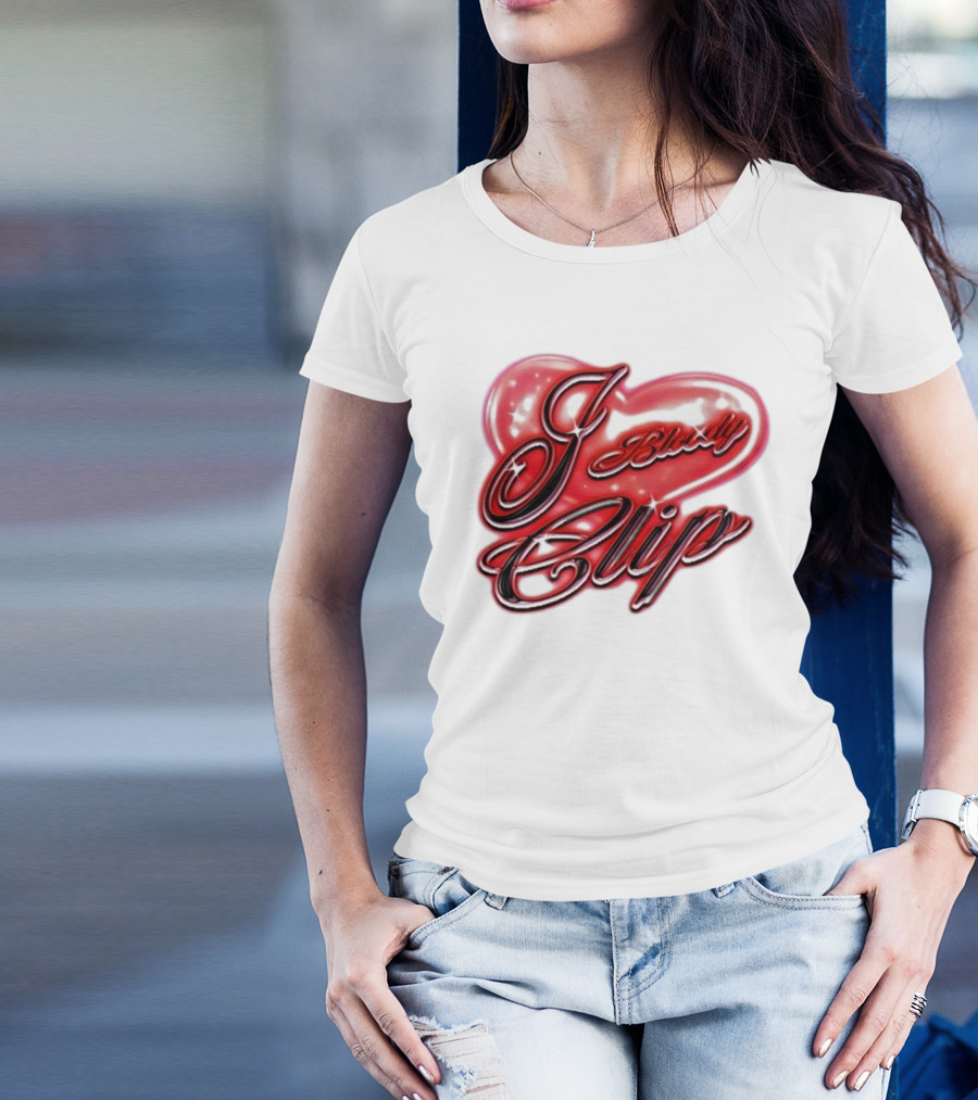 I Love Bloody Clip Heart Airbrush Imnotclip T-Shirt
