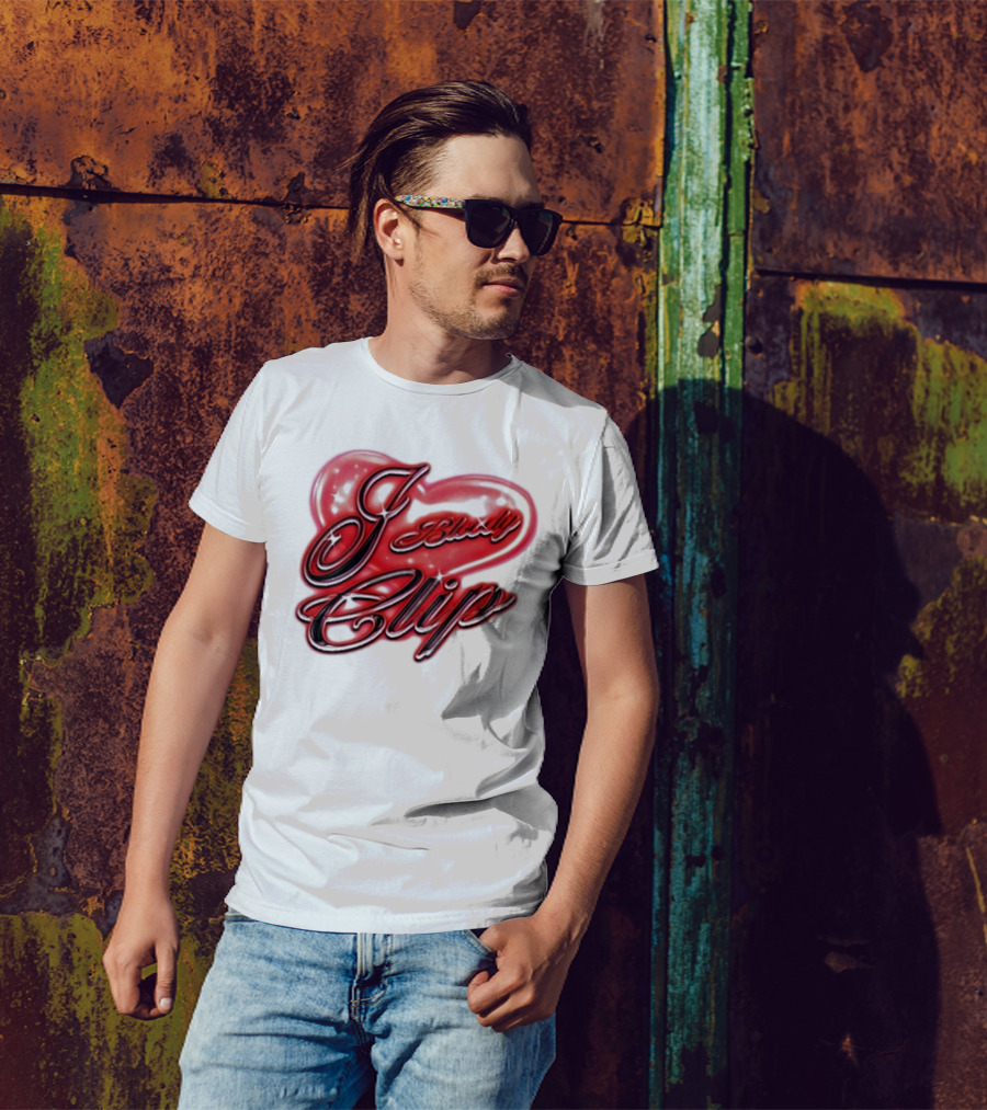 I Love Bloody Clip Heart Airbrush Imnotclip T-Shirt