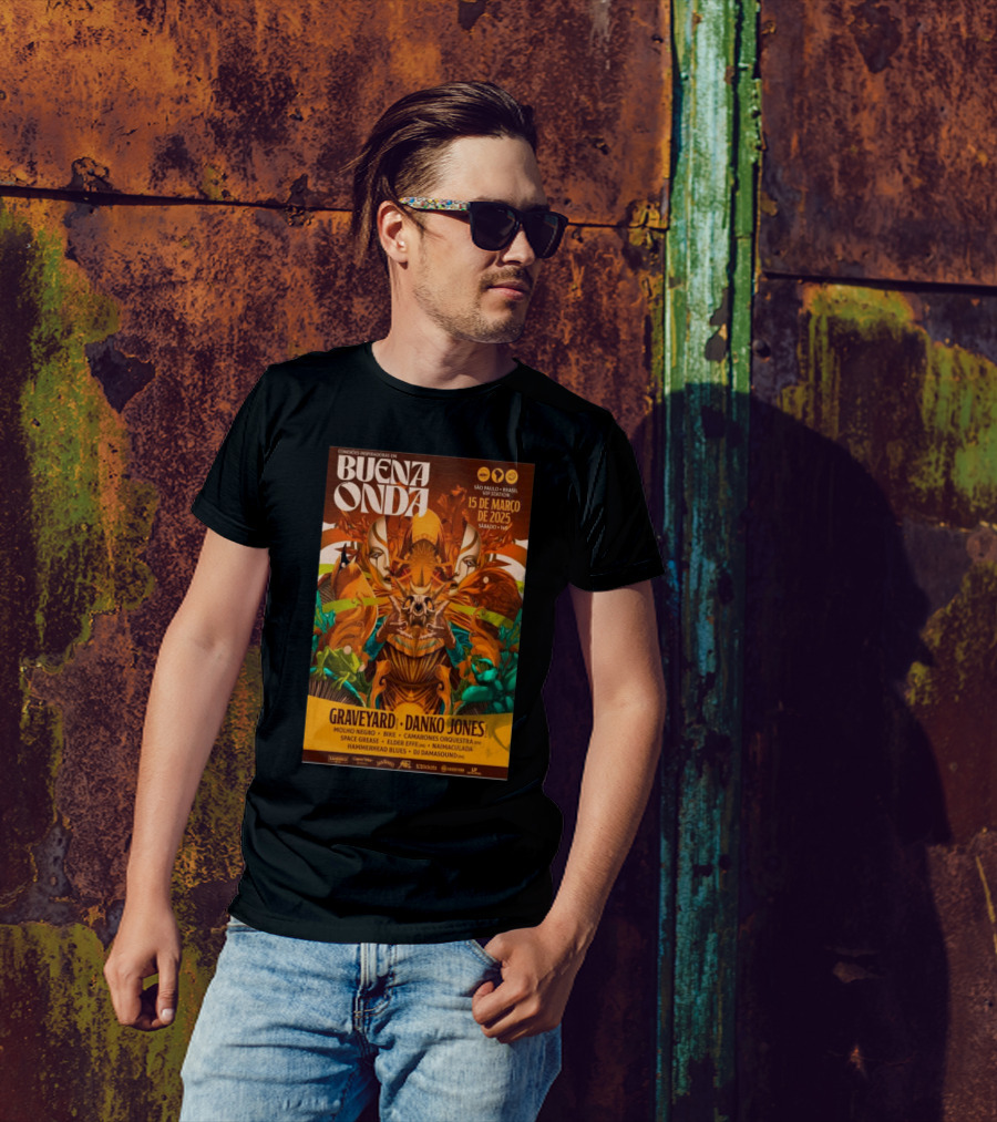 Buena Onda São Paulo Brazil Mar 15 2025 Graveyard Danko Jones Molino Negro Bike Camarones Orquestra Guitarrística T-Shirt