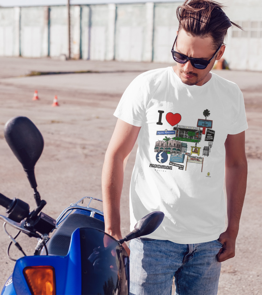 I Love Moonshadows Malibu Palisades High School Gladstone’s 4 Fish Pacific Palisades Malabu Thai Beach Cuisine T-Shirt