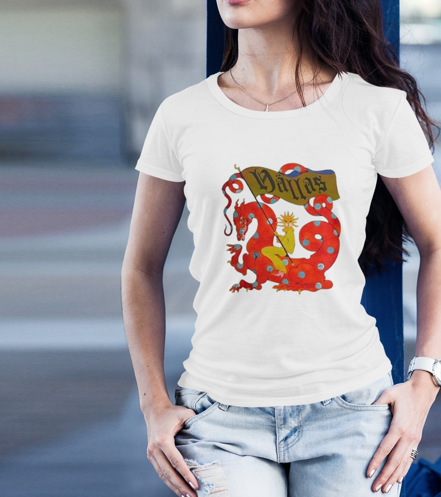 Hällas Flower Knight Riding Red Polka Dot Dragon T-Shirt