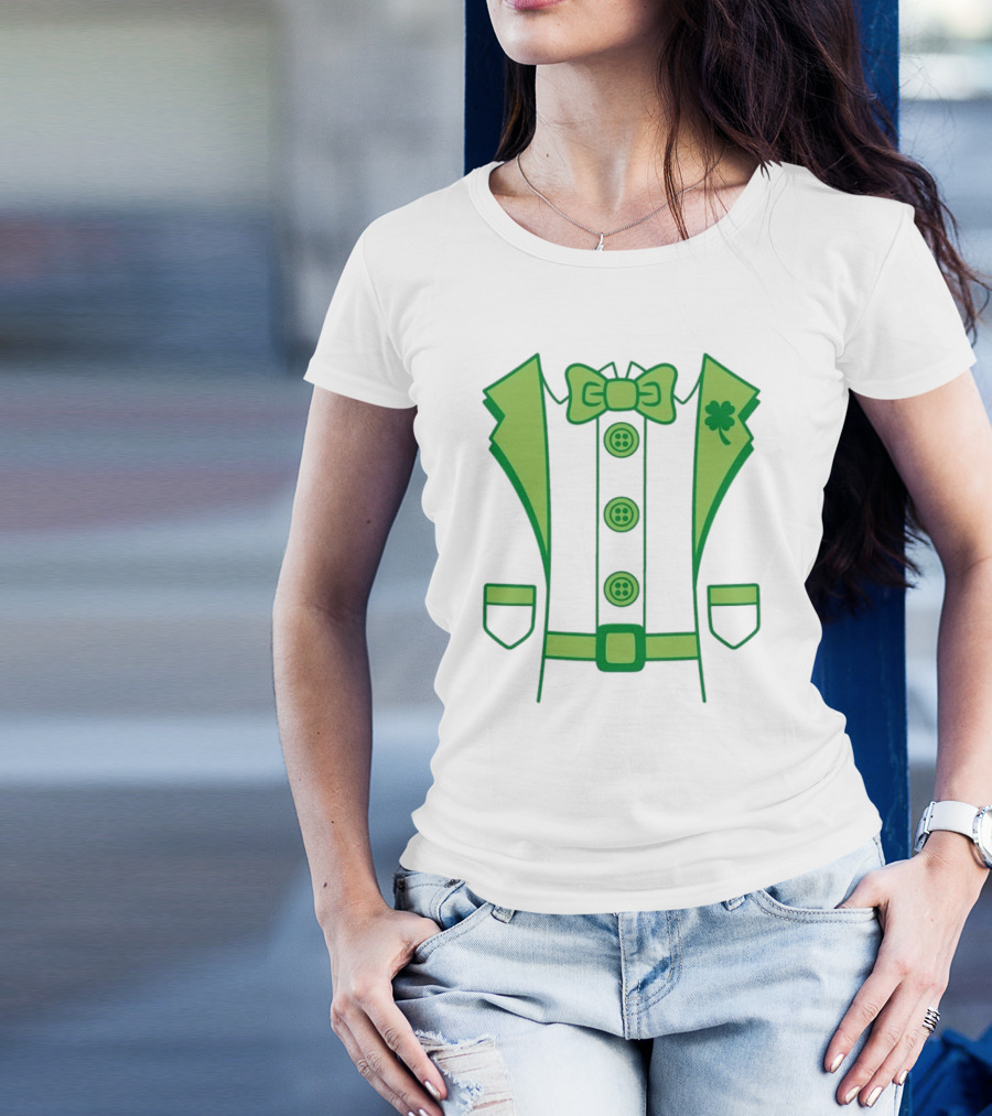 Leprechaun Suit With Bowtie And Shamrock St Patty’s Day T-Shirt