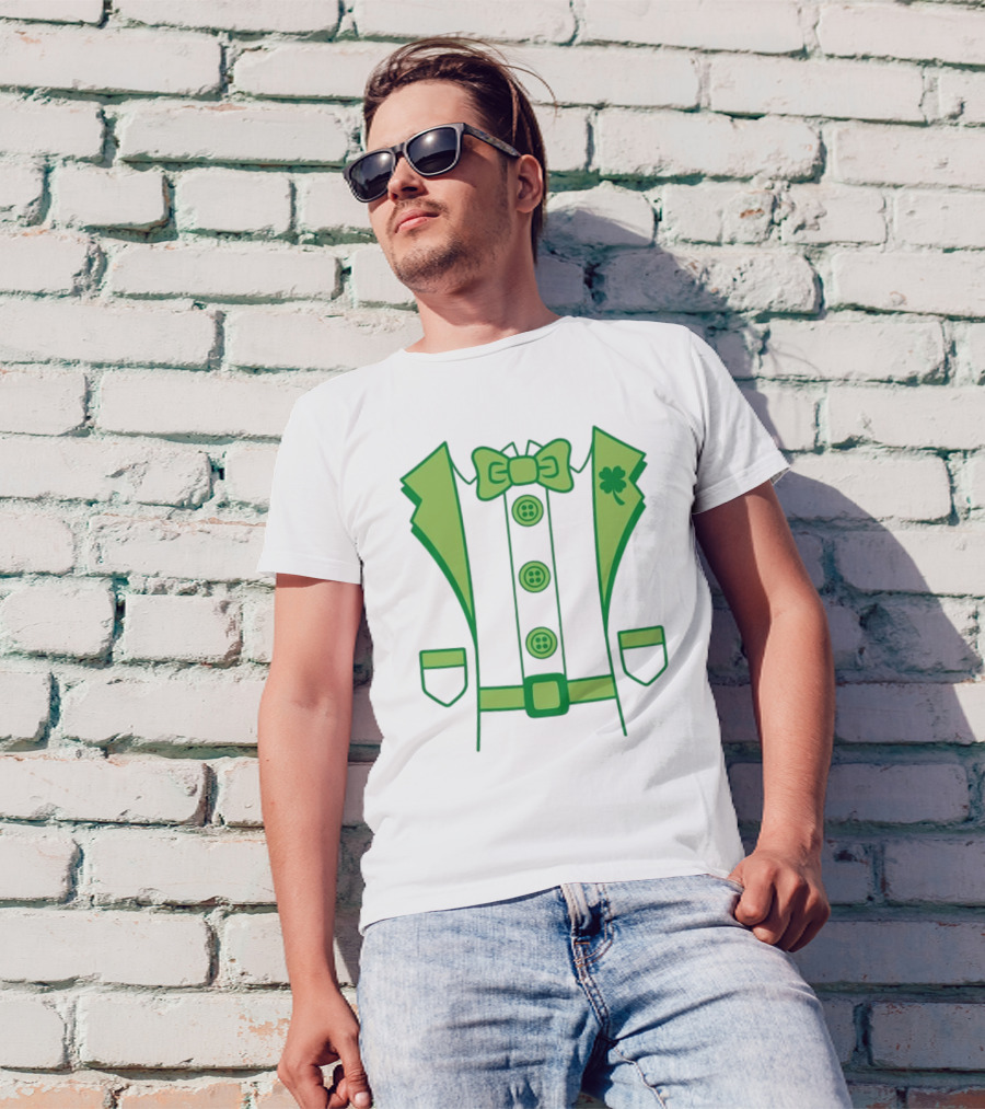 Leprechaun Suit With Bowtie And Shamrock St Patty’s Day T-Shirt