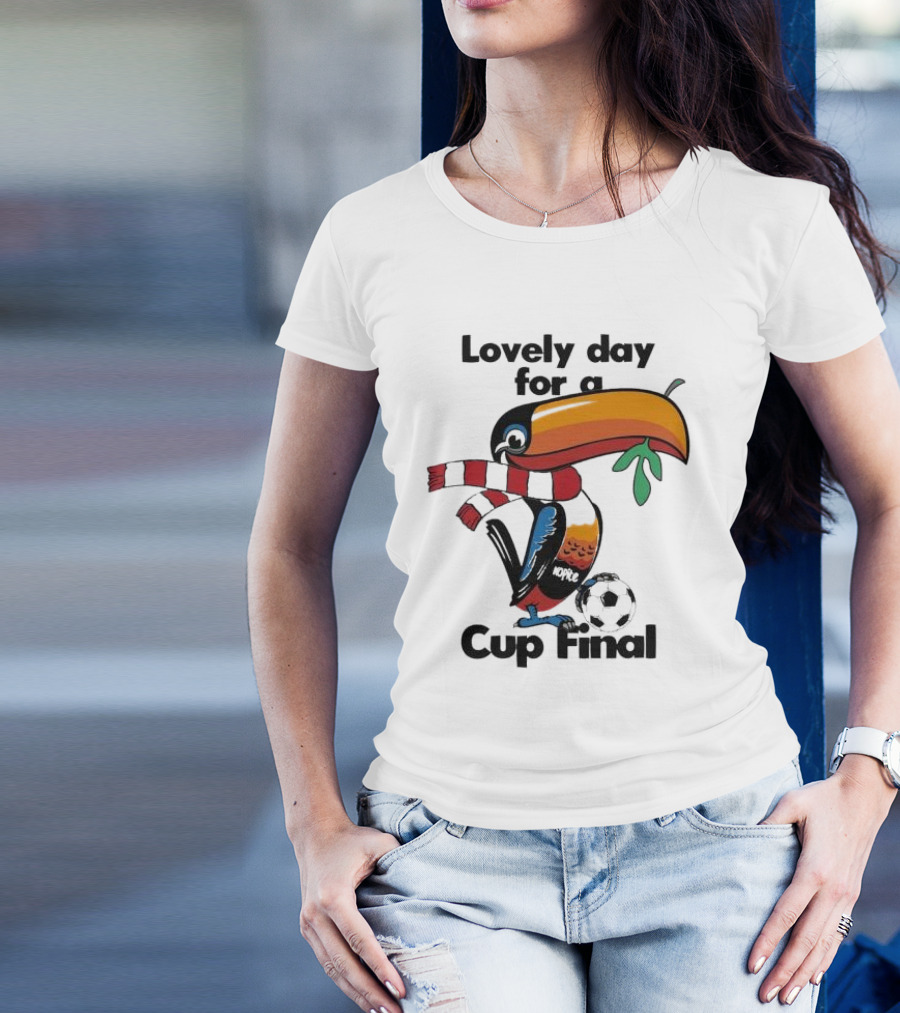 Lovely Day For A Cup Final Liverpool FC Toucan Soccer Scarf T-Shirt