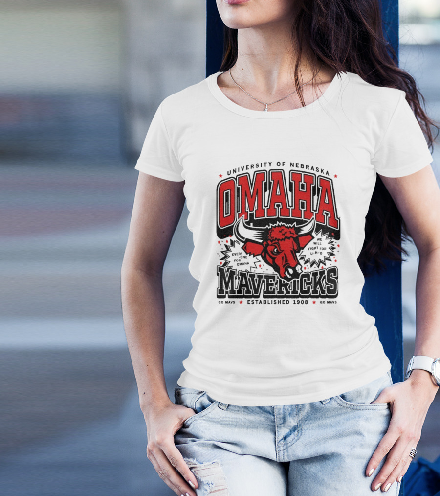 Omaha Mavericks Max Collegiate Bull Symbol With Stars T-Shirt