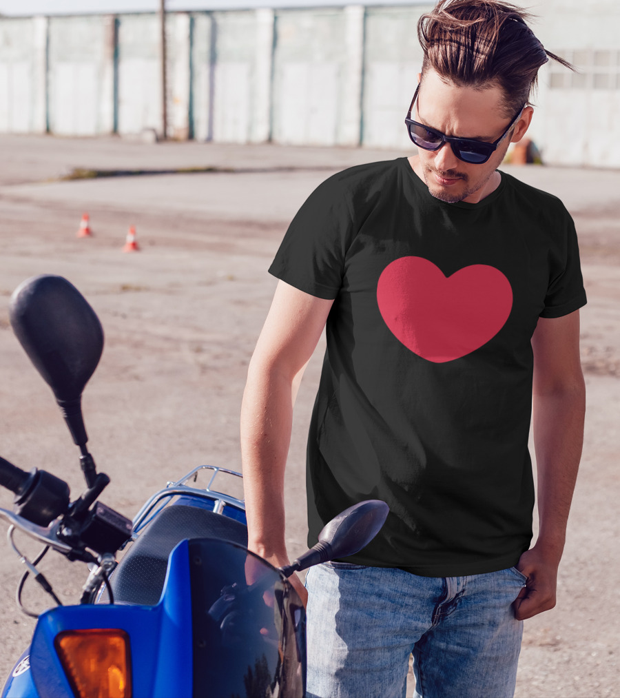 Red Heart Classic Simple Icon T-Shirt