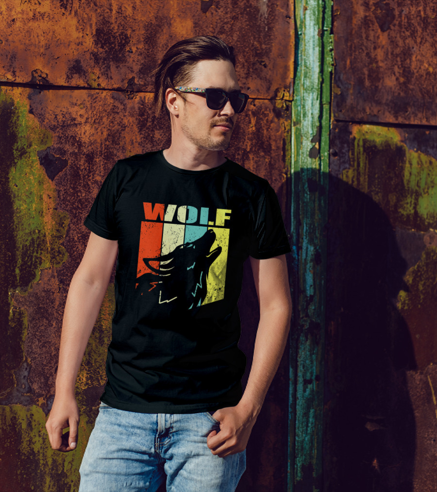 Wolf Wolf Wild Life Vintage Howling Wolf Silhouette Retro Colors T-Shirt