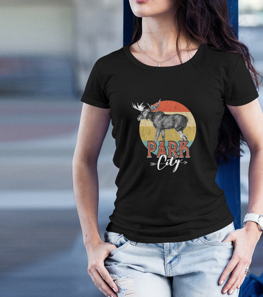 Park City Utah Moose Vintage Style Retro Colors T-Shirt