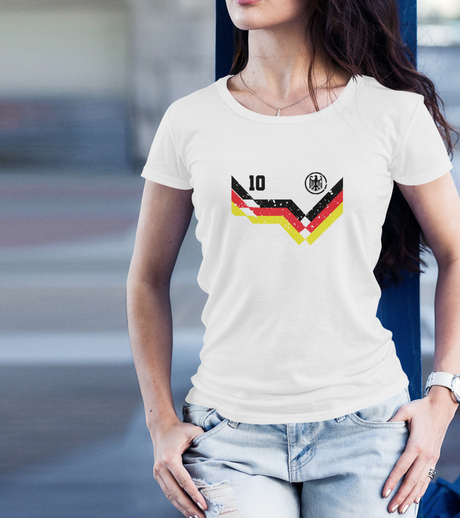 Retro Deutschland Soccer Jersey Germany 10 Eagle Emblem T-Shirt