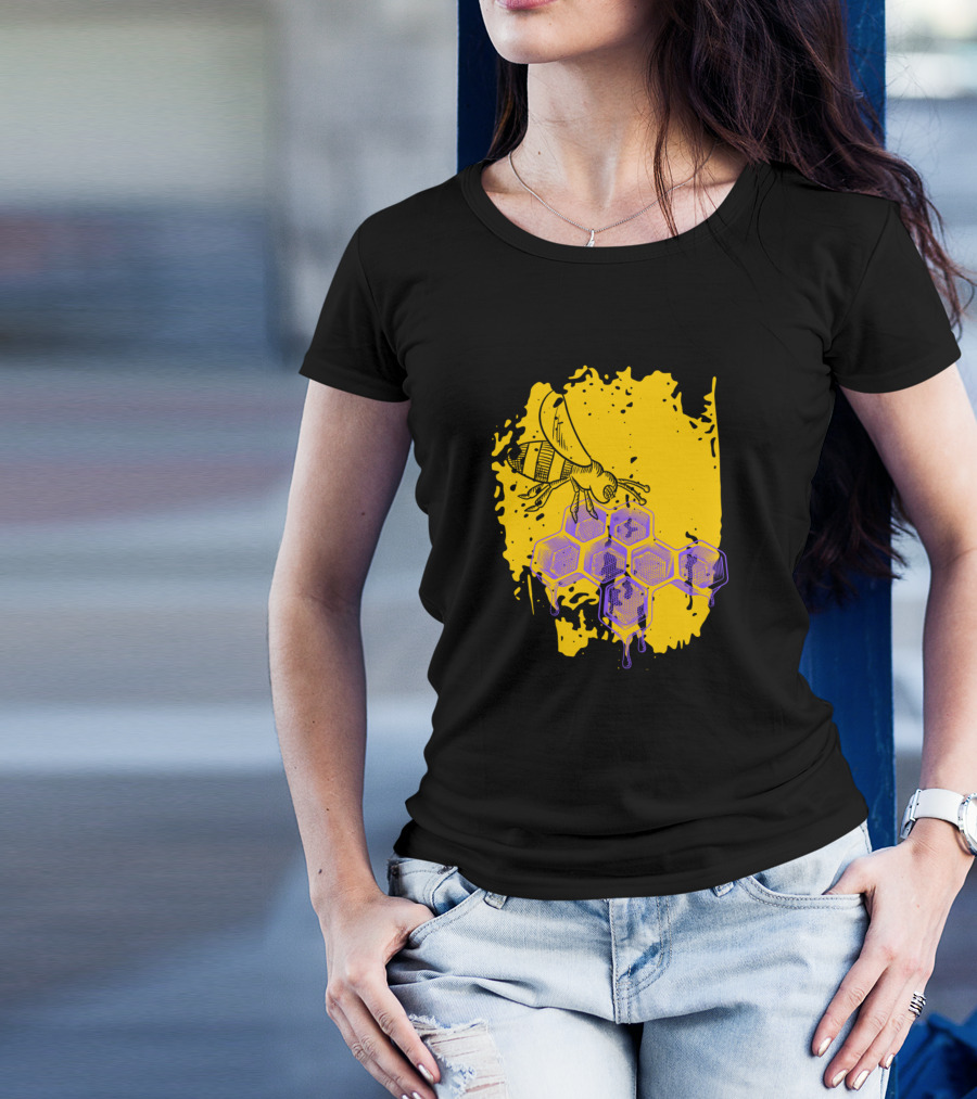 Bee Honey Lover Womens Queen Bee Honeycomb T-Shirt