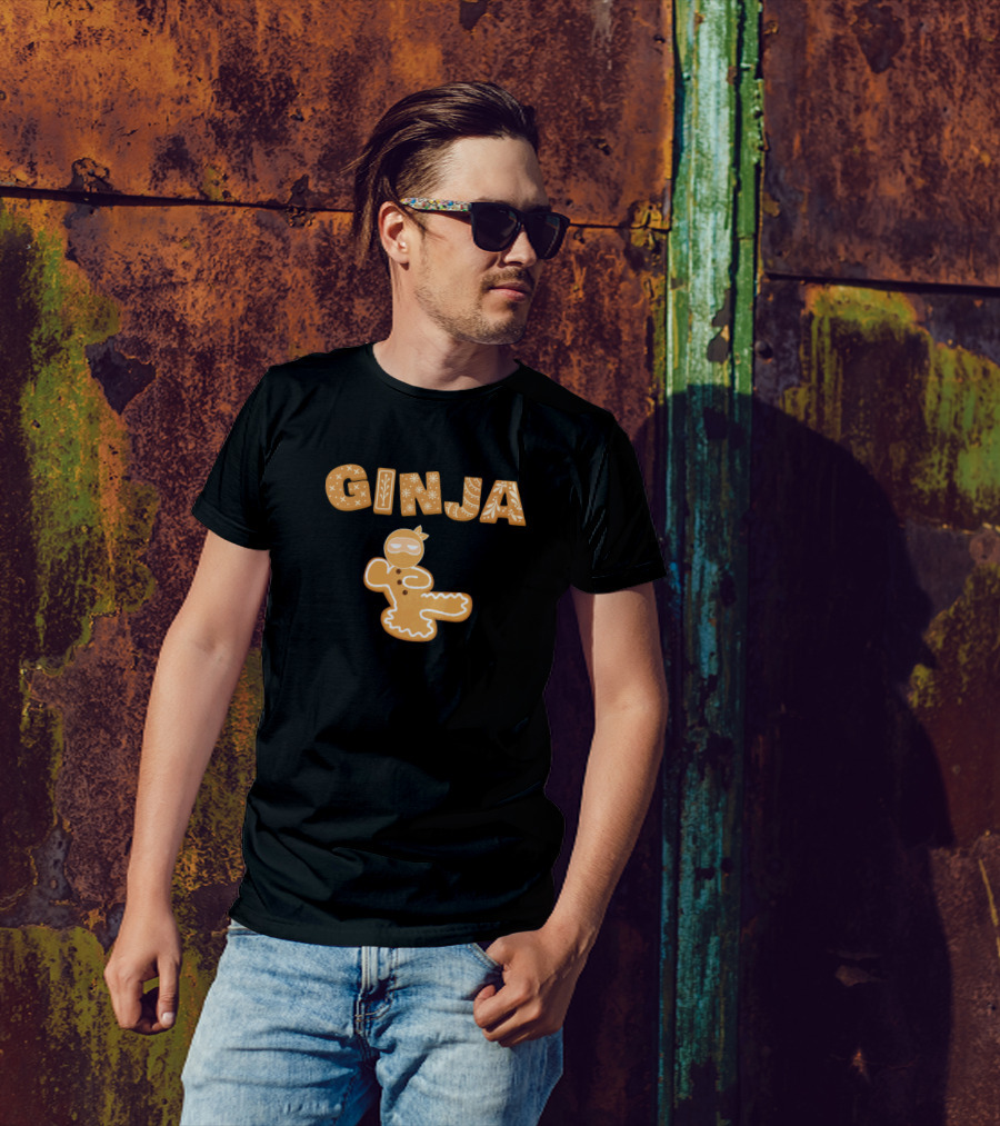 Ginja Gingerbread Man Xmas Cookie Ninja Snowflake Decorated Holiday T-Shirt