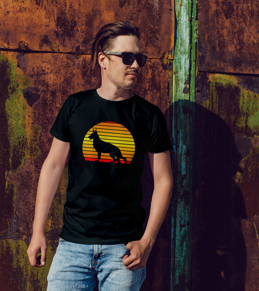 German Shepherd Sunset Silhouette In Vintage Circle T-Shirt