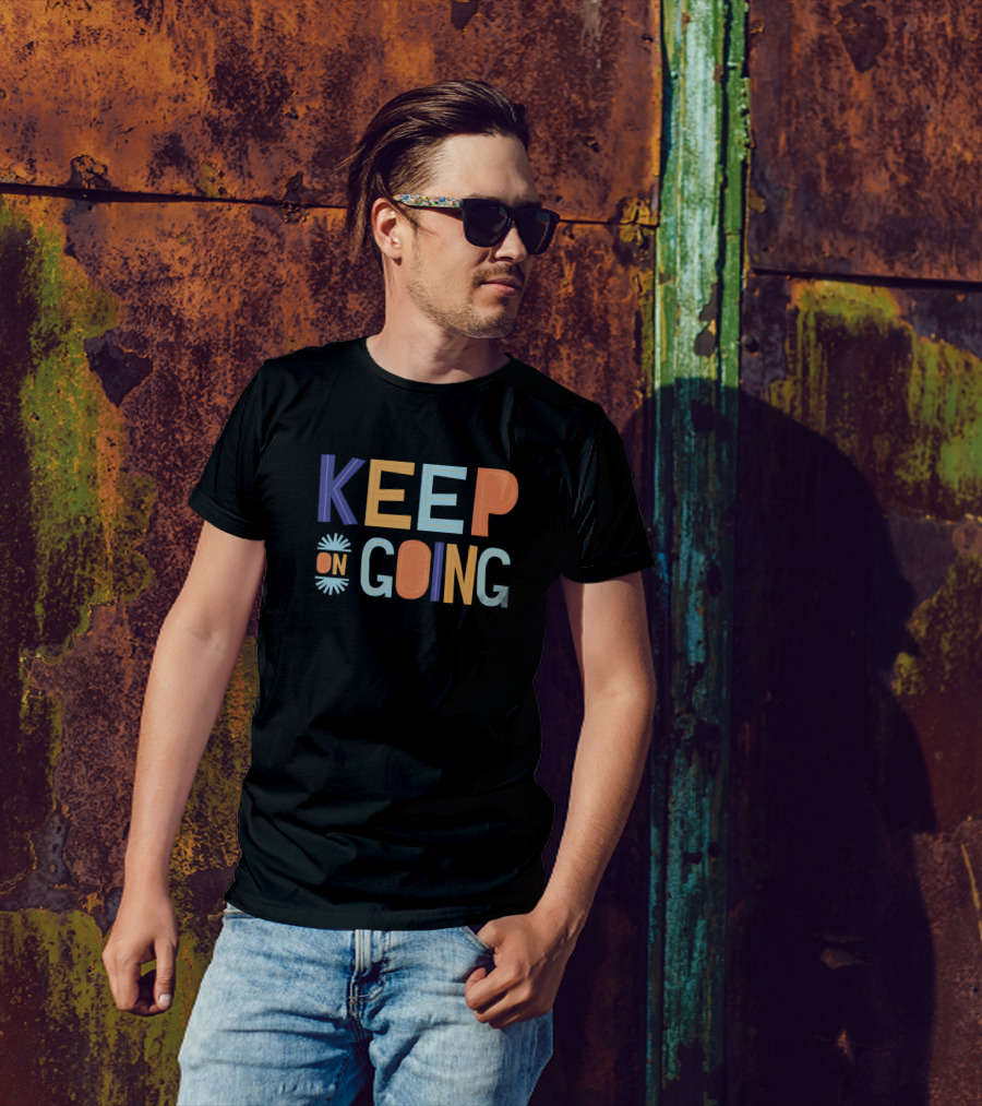 KEEP ON GOING Retro Inspired Text T-Shirt