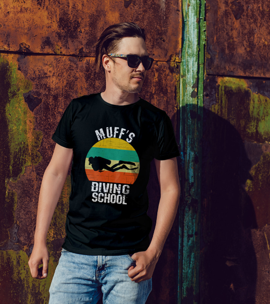 MUFF'S DIVING SCHOOL Retro Scuba Diver Sunset T-Shirt