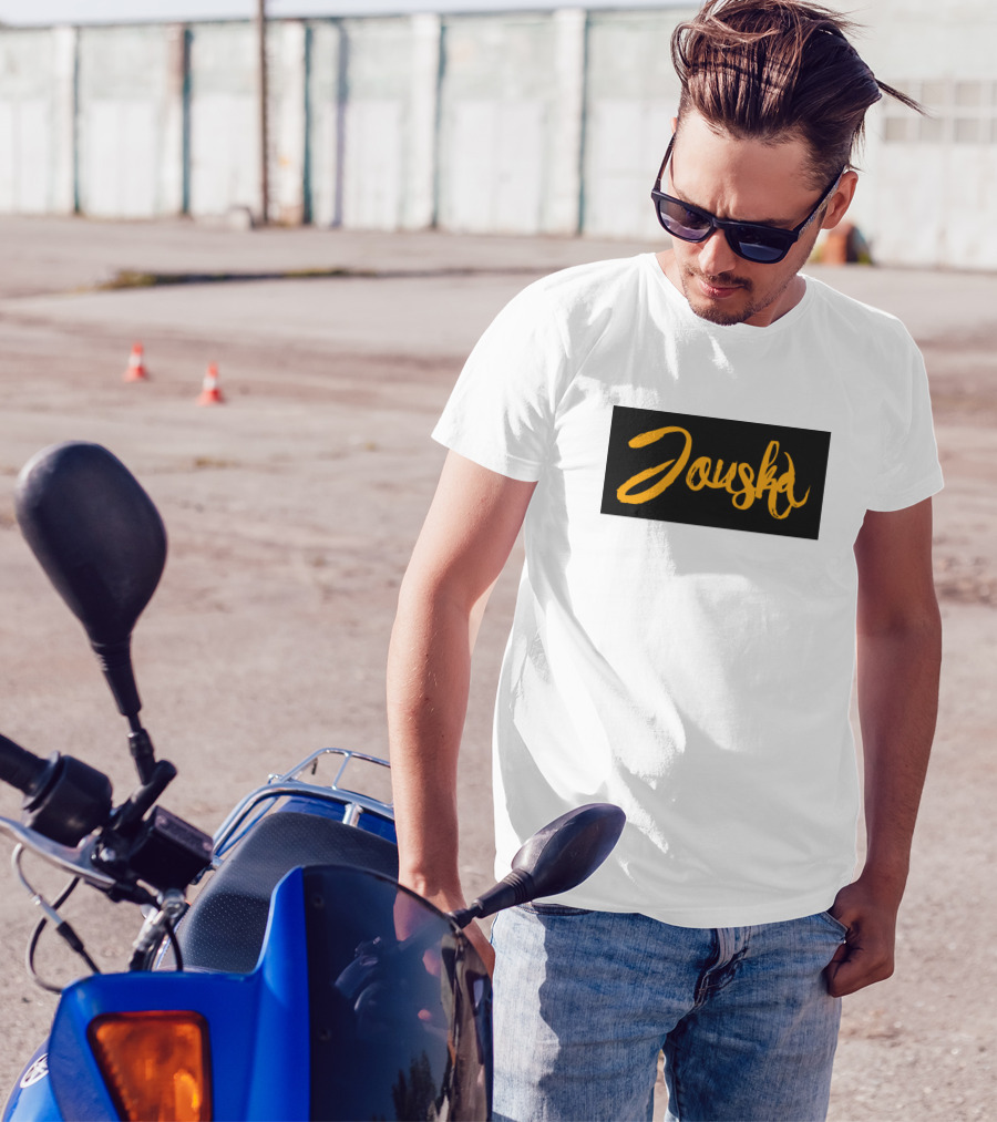 Jouska Bold Script T-Shirt