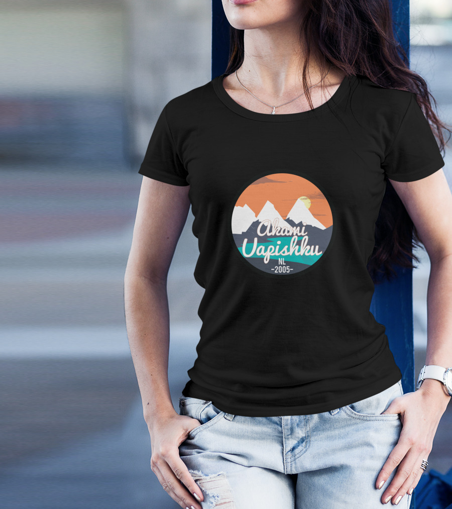 Akami Uapishku NL 2005 National Park Reserve Minimalist Mountains Sunset T-Shirt