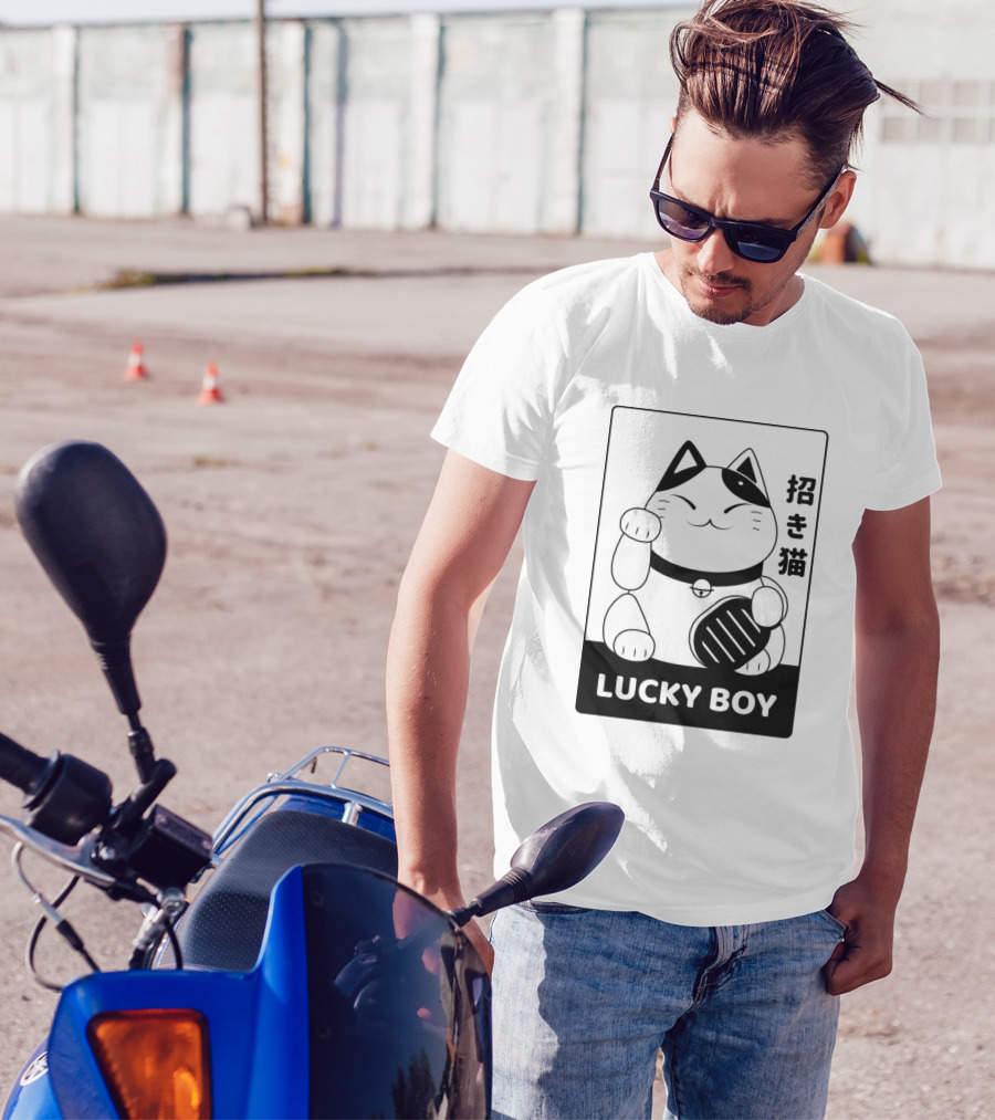 Lucky Boy Maneki Neko 招き猫 T-Shirt
