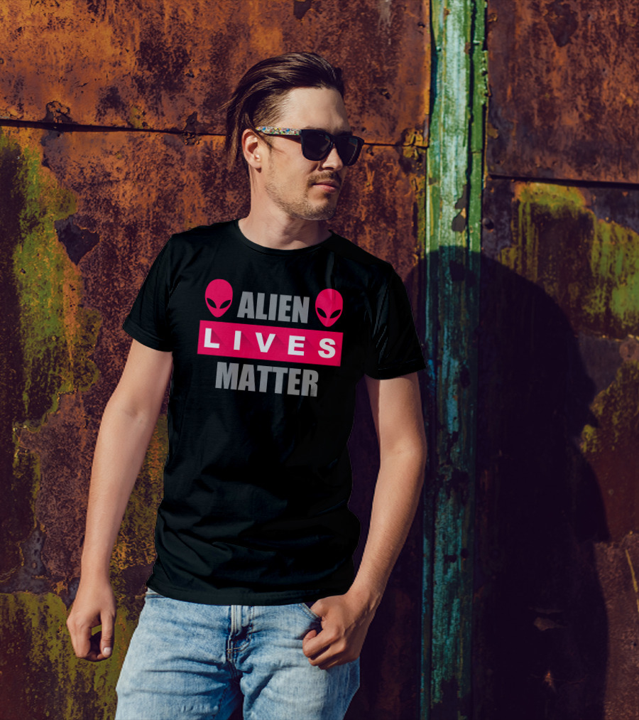 ALIEN LIVES MATTER Red Alien Heads T-Shirt
