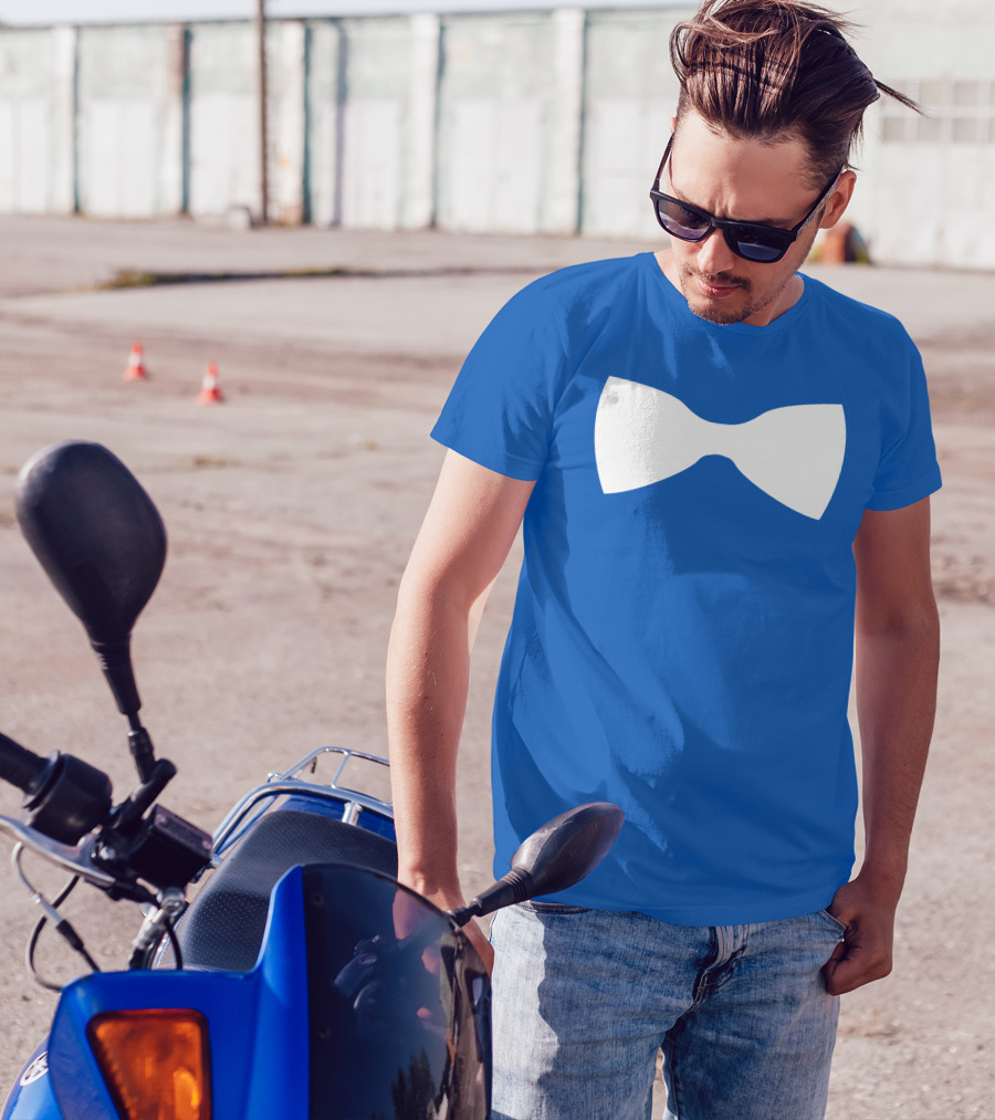 Bow Tie Icon Minimalist T-Shirt