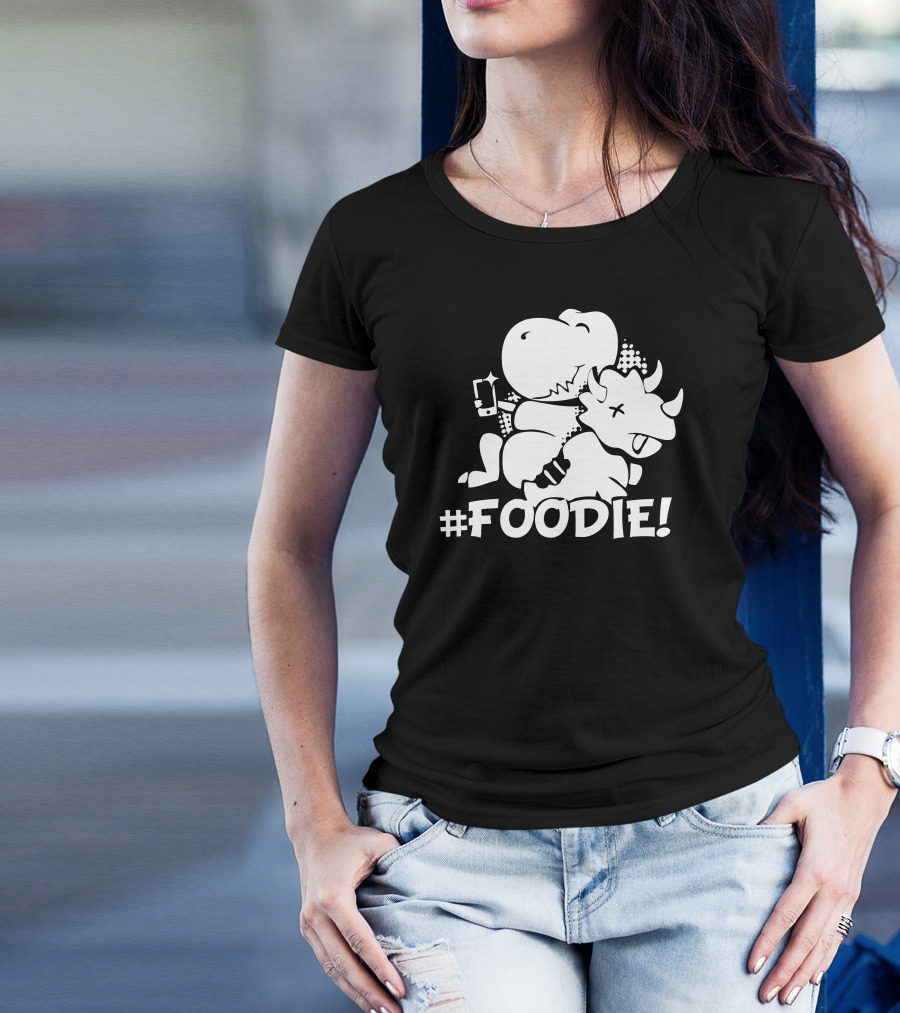 Foodie Dinosaur Eating With Smartphone T-Shirt
