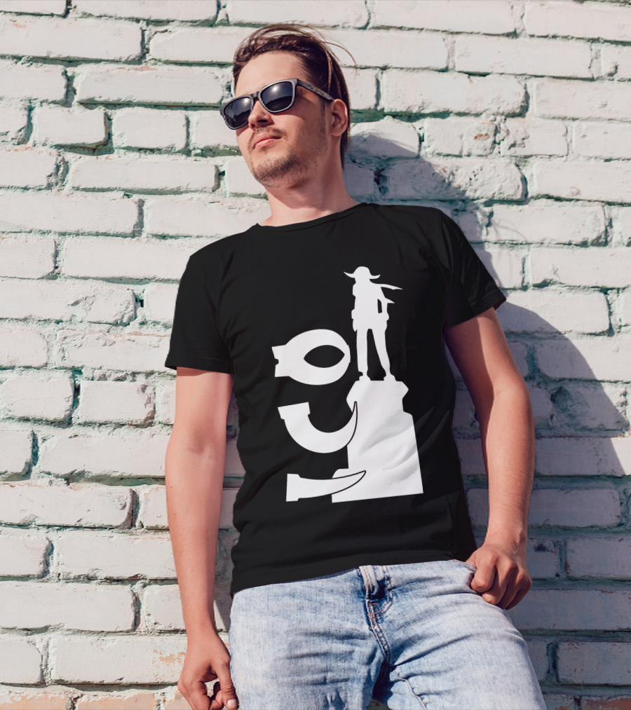 Ico Shadow Of The Colossus Tribute Standing Figure T-Shirt