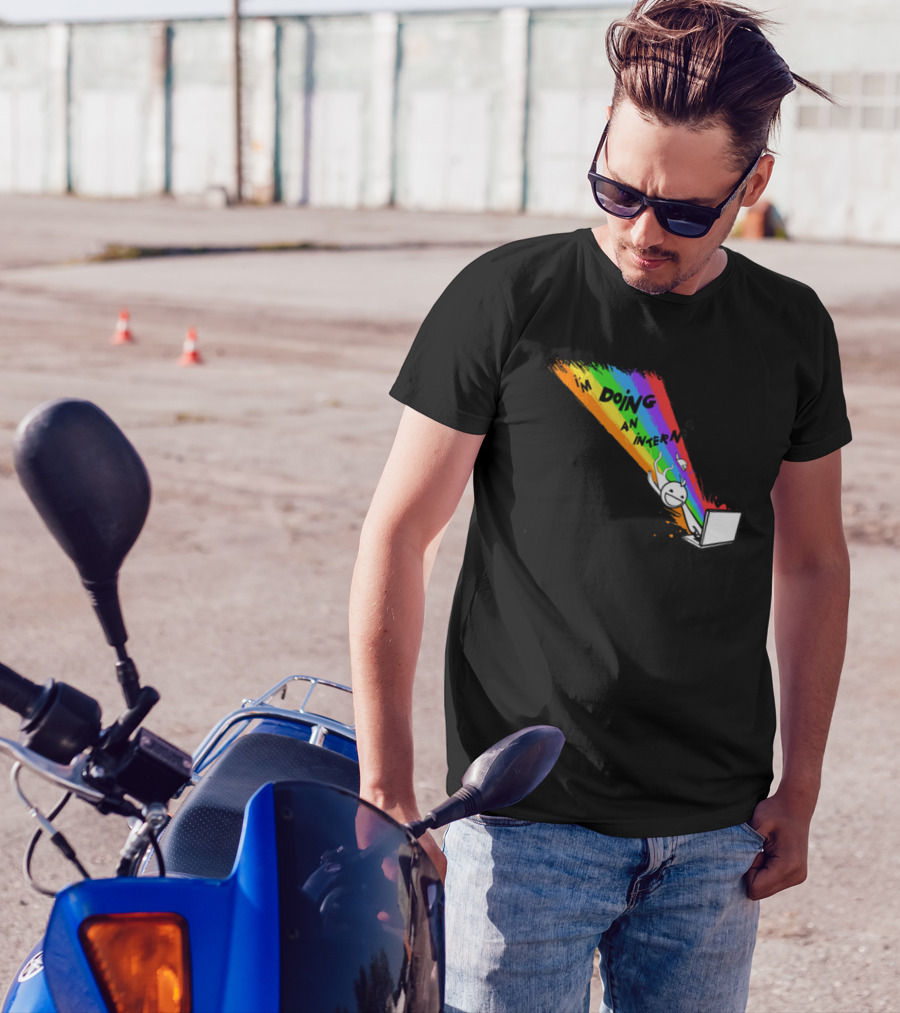 I'm Doing An Internet Rainbow Laptop Cartoon T-Shirt