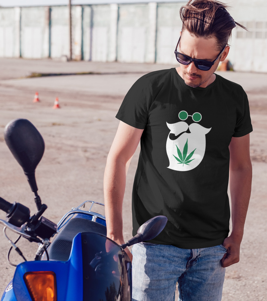 Santa Weed Beard Pipe Glasses Cannabis Leaf T-Shirt