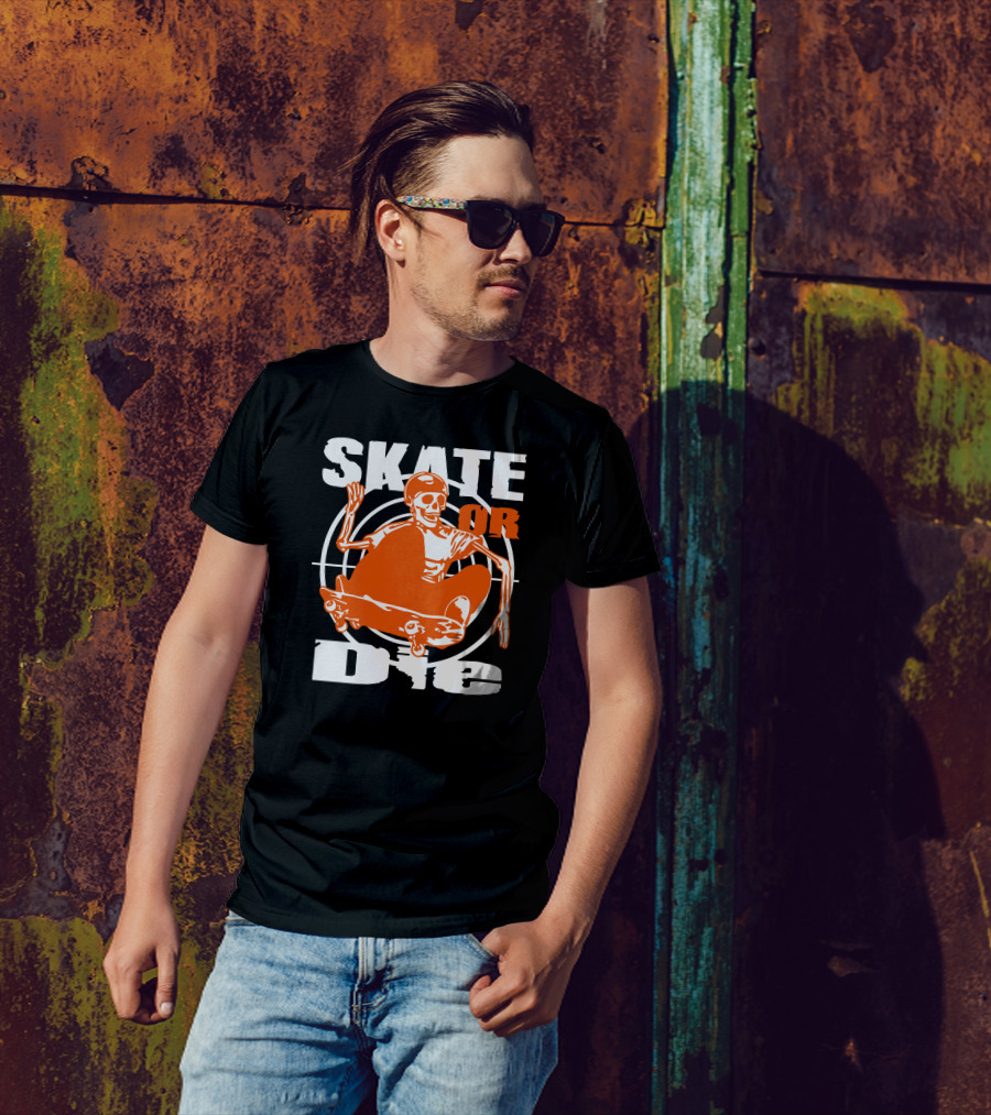 Skeleton Skate Or Die Skateboarder T-Shirt