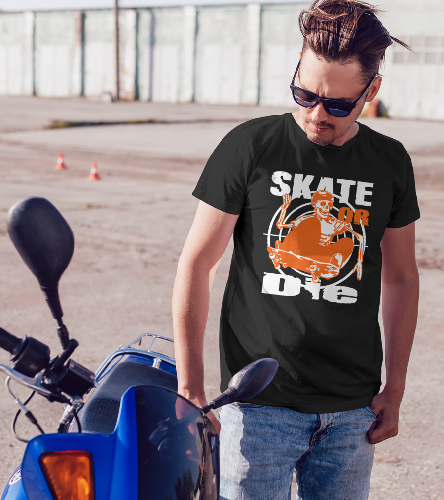 Skeleton Skate Or Die Skateboarder T-Shirt