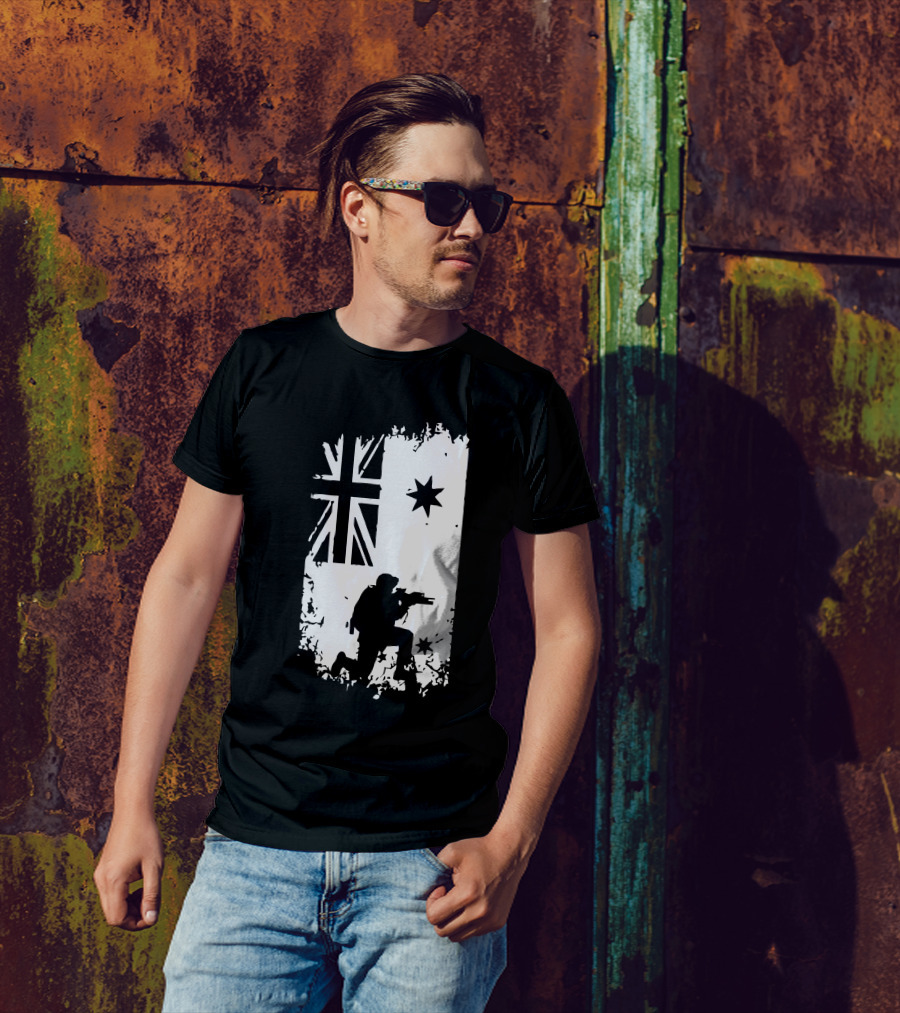 Australian Soldier Silhouette With Commonwealth Star Flag T-Shirt