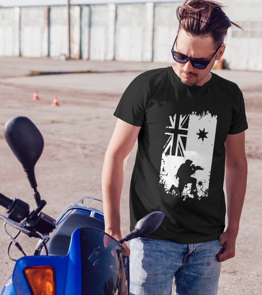 Australian Soldier Silhouette With Commonwealth Star Flag T-Shirt