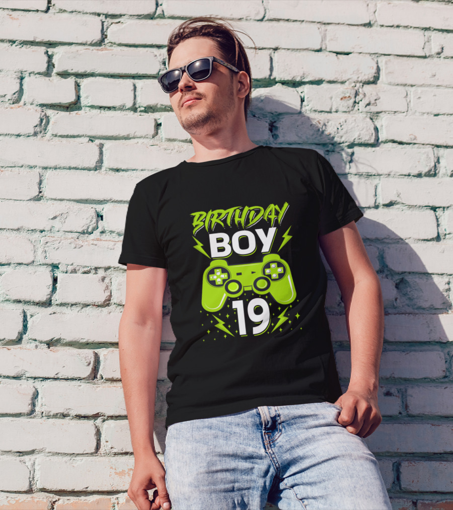 Birthday Boy 19 Gamer Video Game Controller 19th T-Shirt
