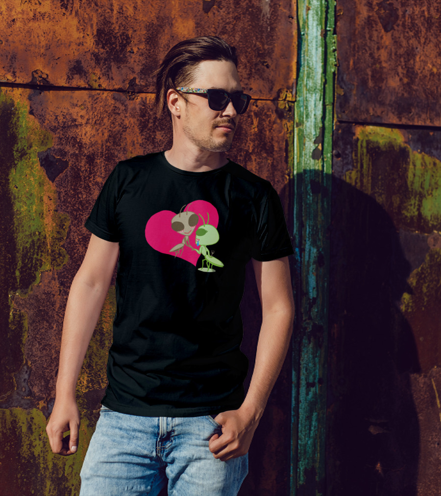 Kawaii Valentines Praying Mantis Heart Love Cute Insect T-Shirt