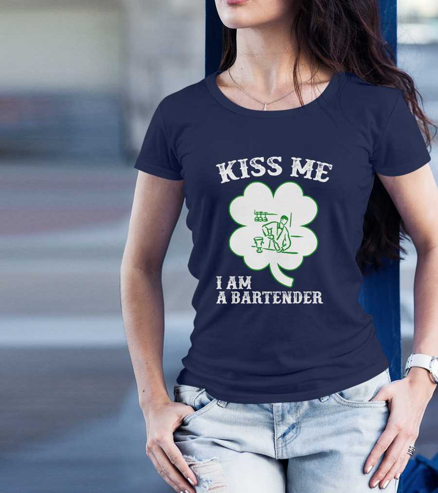 Kiss Me I Am A Bartender Shamrock Bartending Sketch T-Shirt