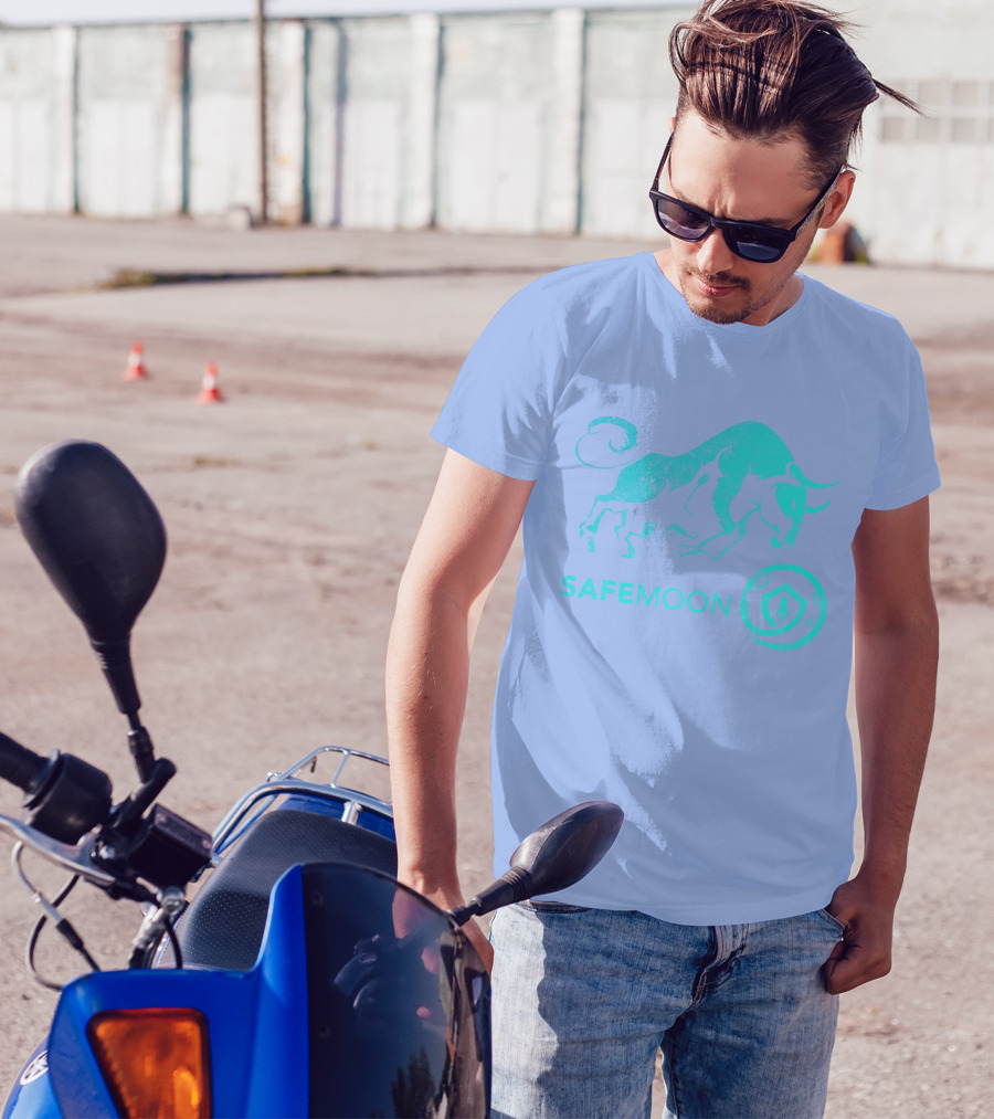 Safemoon Crypto Bullrun Blockchain Token Hodl To Millionaire Bull T-Shirt