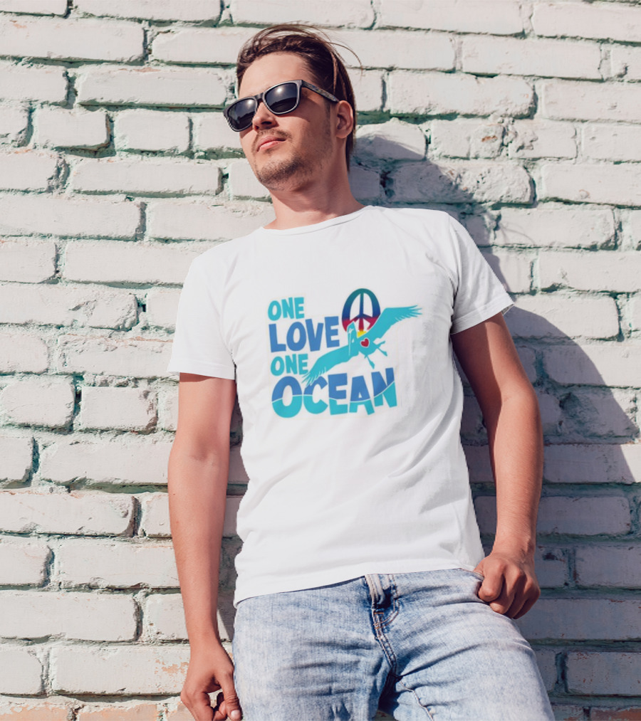 Musician Jimmy Buffett One Love One Ocean Peace Symbol Bird Heart T-Shirt