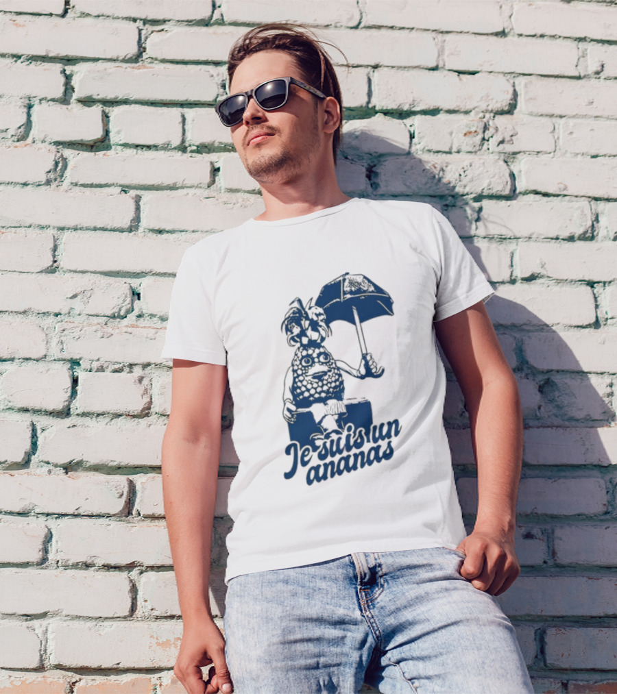 Retrokid Je Suis Un Ananas Pineapple Character With Umbrella T-Shirt