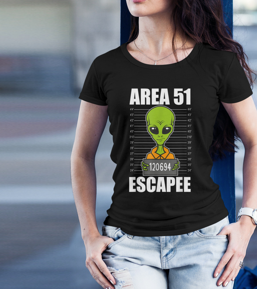 Area 51 Escapee Alien Mugshot With Height Chart T-Shirt