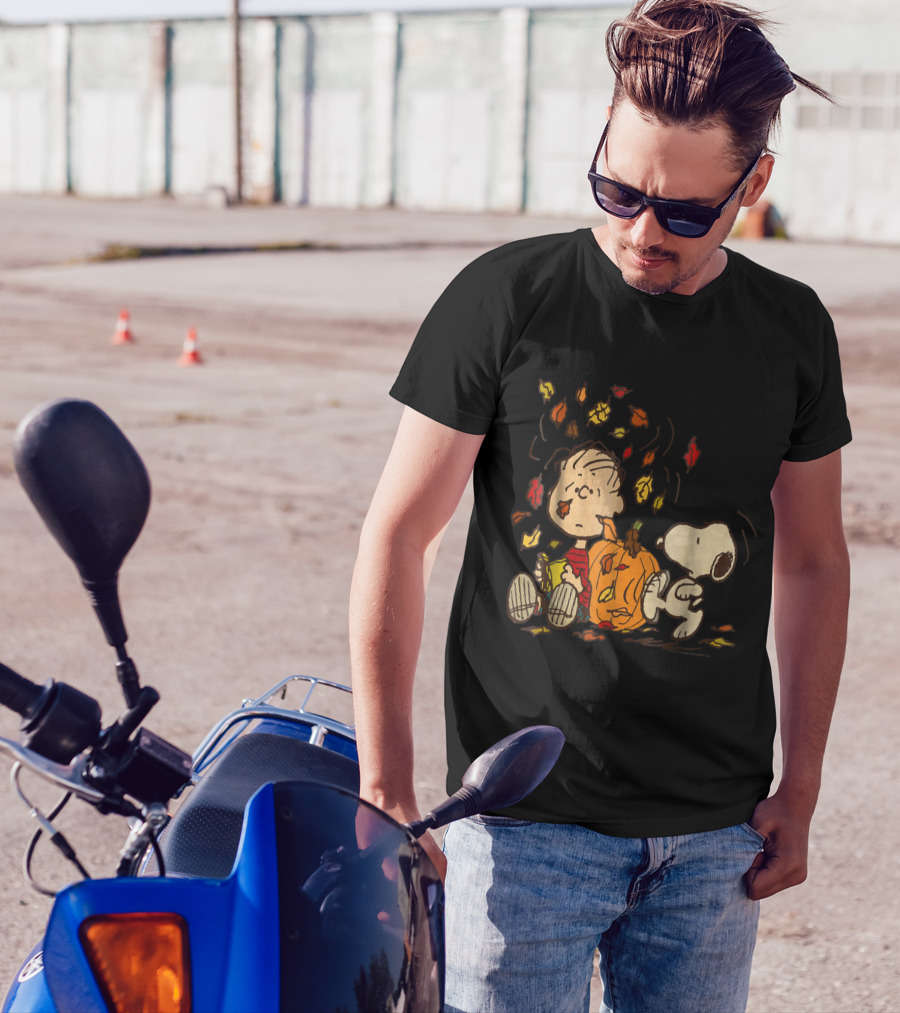 Peanuts Snoopy Linus With Pumpkin And Falling Leaves T-Shirt