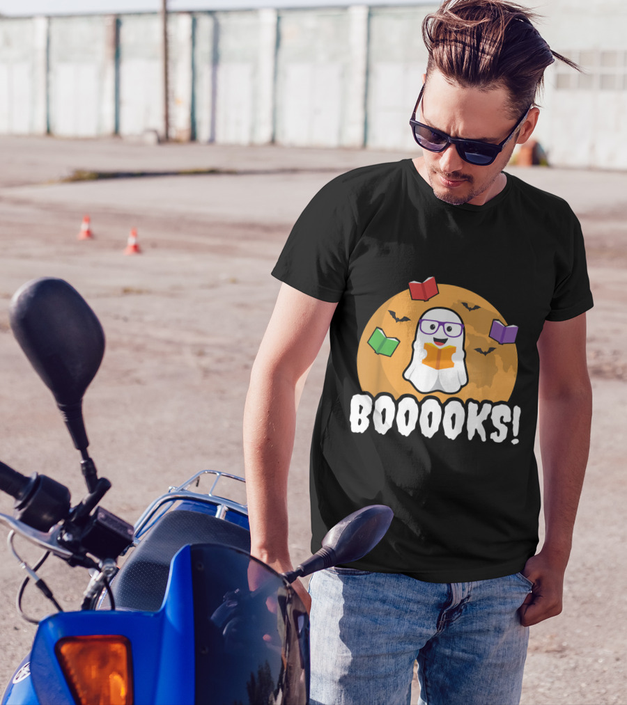 Booooks Ghost Boo Read Books Library Halloween Theme With Flying Bats And Moon T-Shirt