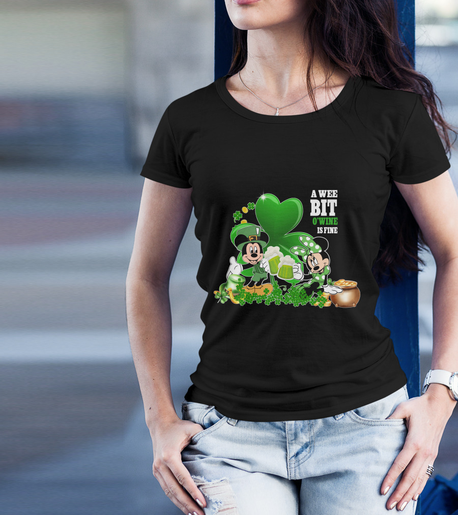Mickey And Minnie A Wee Bit O'Wine Is Fine Patrick's Day T-Shirt