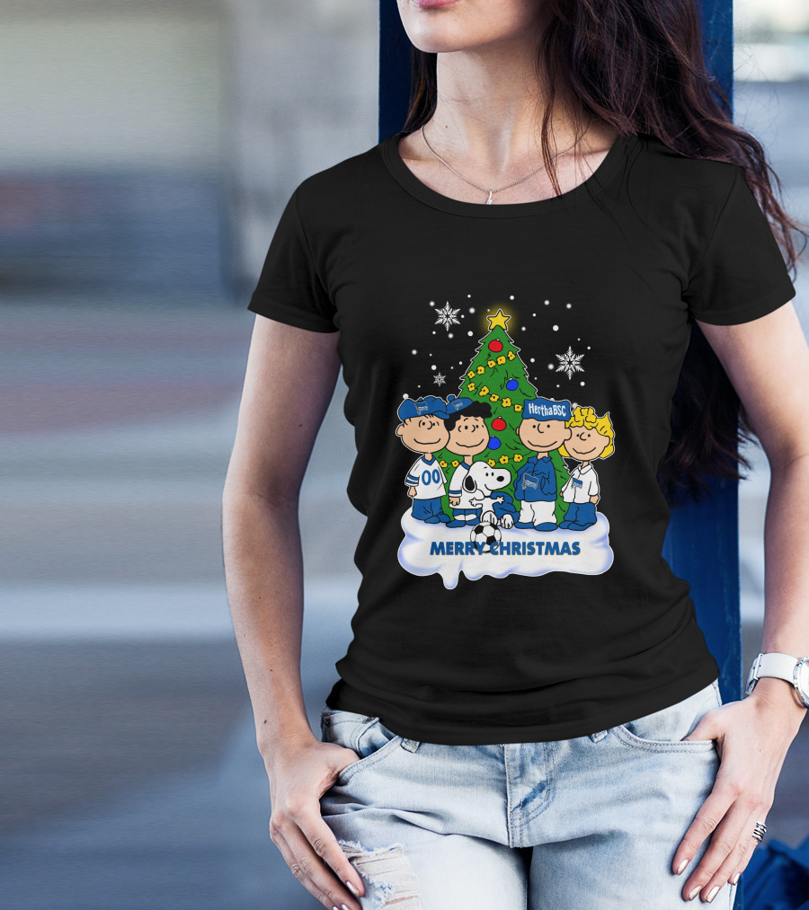 Hertha BSC Peanuts Merry Christmas Tree Scene T-Shirt