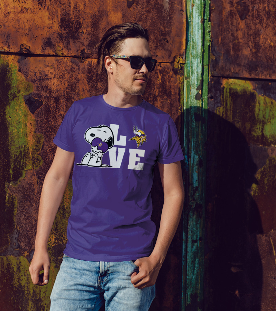 Snoopy Love Minnesota Vikings Logo Heart Hug T-Shirt