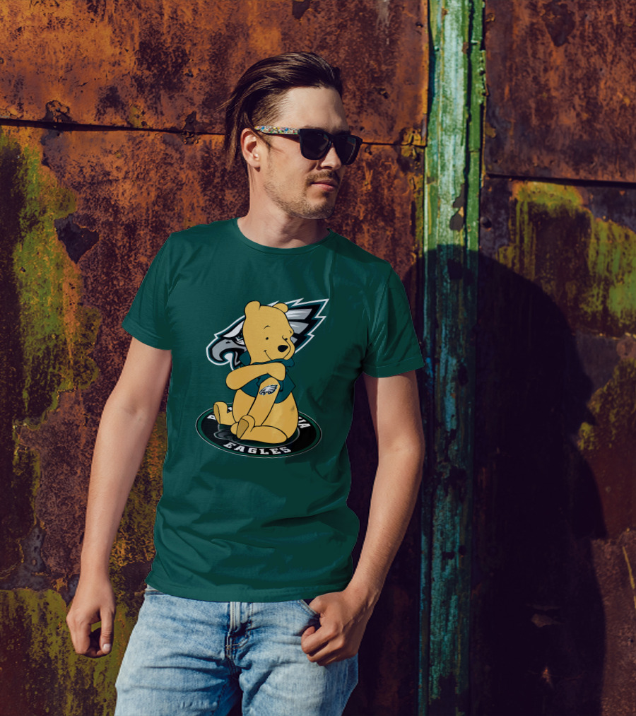 Philadelphia Eagles Winnie The Pooh Sitting In Front Of Team T-Shirt